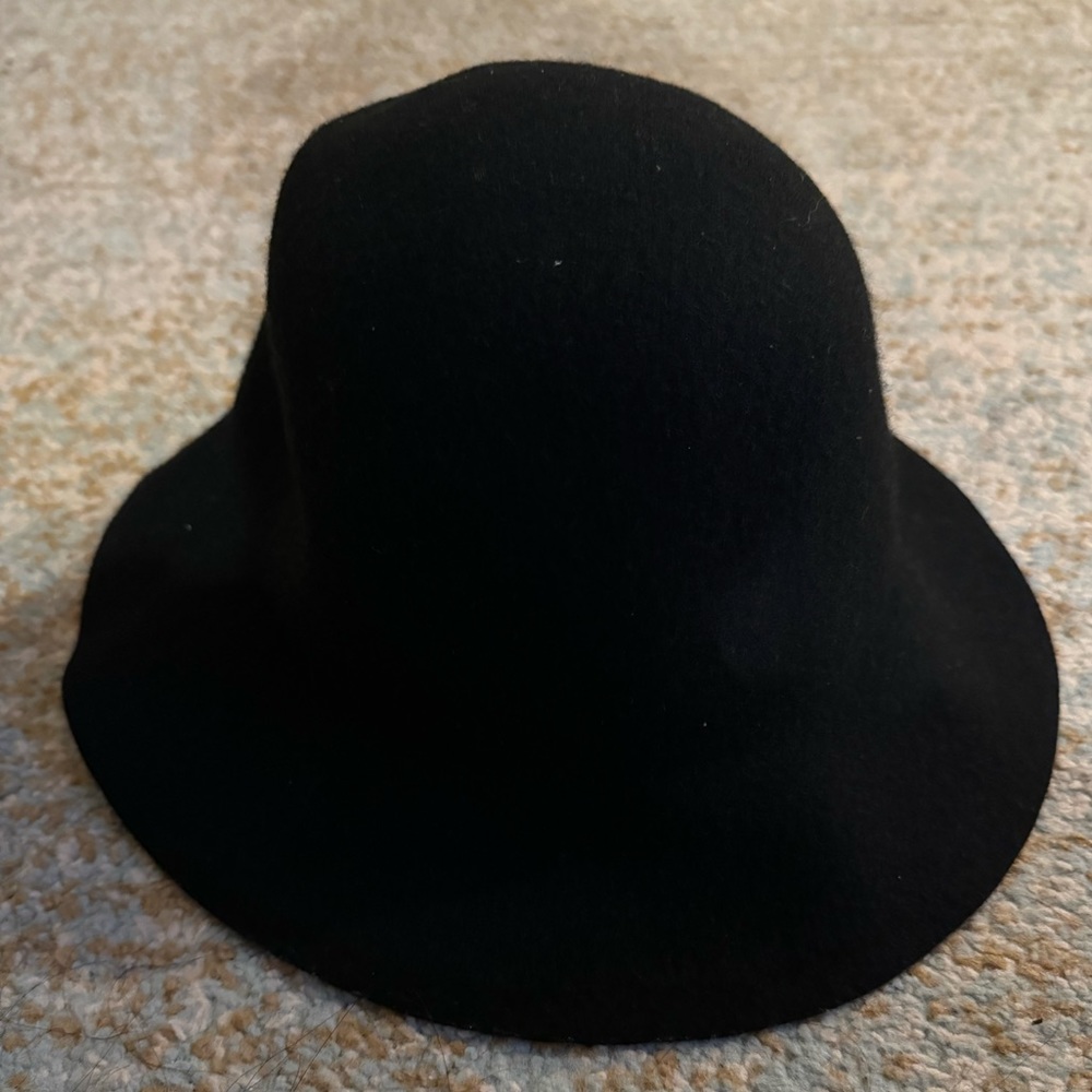 No brand black bucket hat